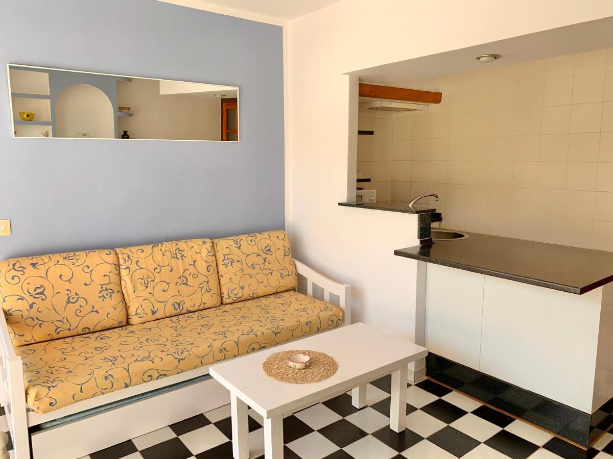 Apartamentos Miranda Es Pujols Exteriör bild