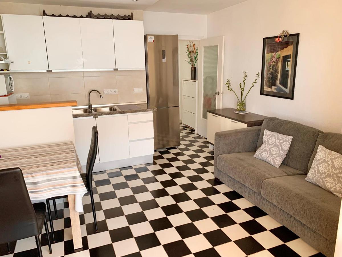 Apartamentos Miranda Es Pujols Exteriör bild